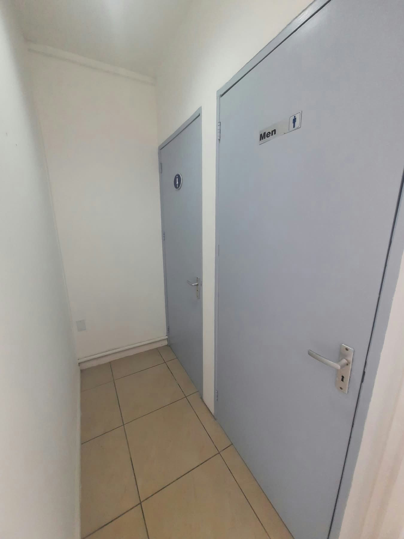 Brievengat – commercial spaces for rent (75 and 105 m²): commercial for rent in Brievengat, Curaçao, photo 5