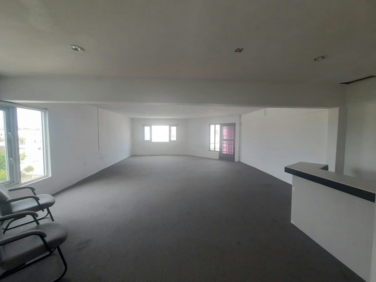 Brievengat – commercial spaces for rent (75 and 105 m²): commercial for rent in Brievengat, Curaçao, photo 9