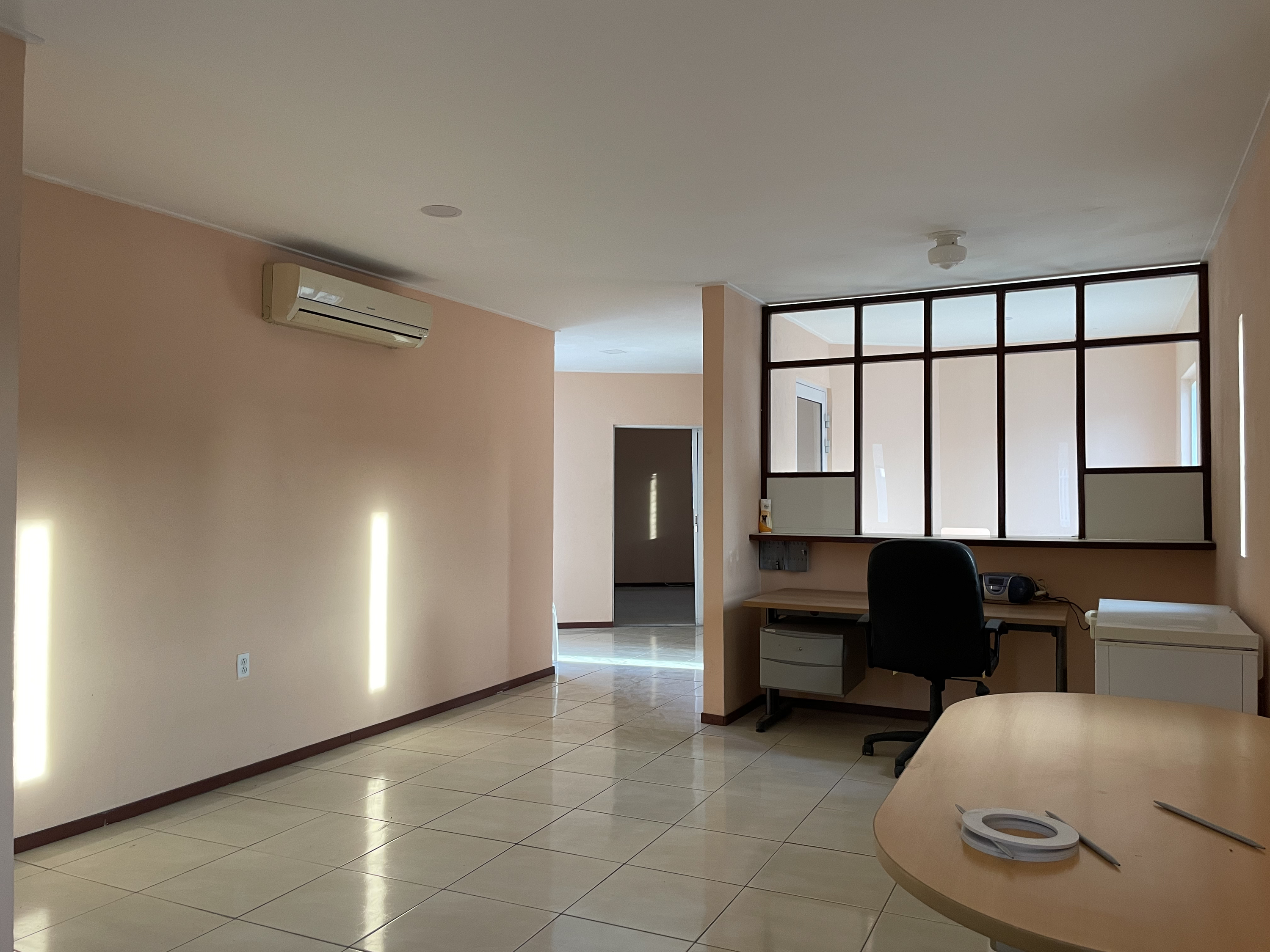Heintje Kool – commercial property with three buildings: commercial for sale in Heintje Kool, Curaçao (sold), photo 3
