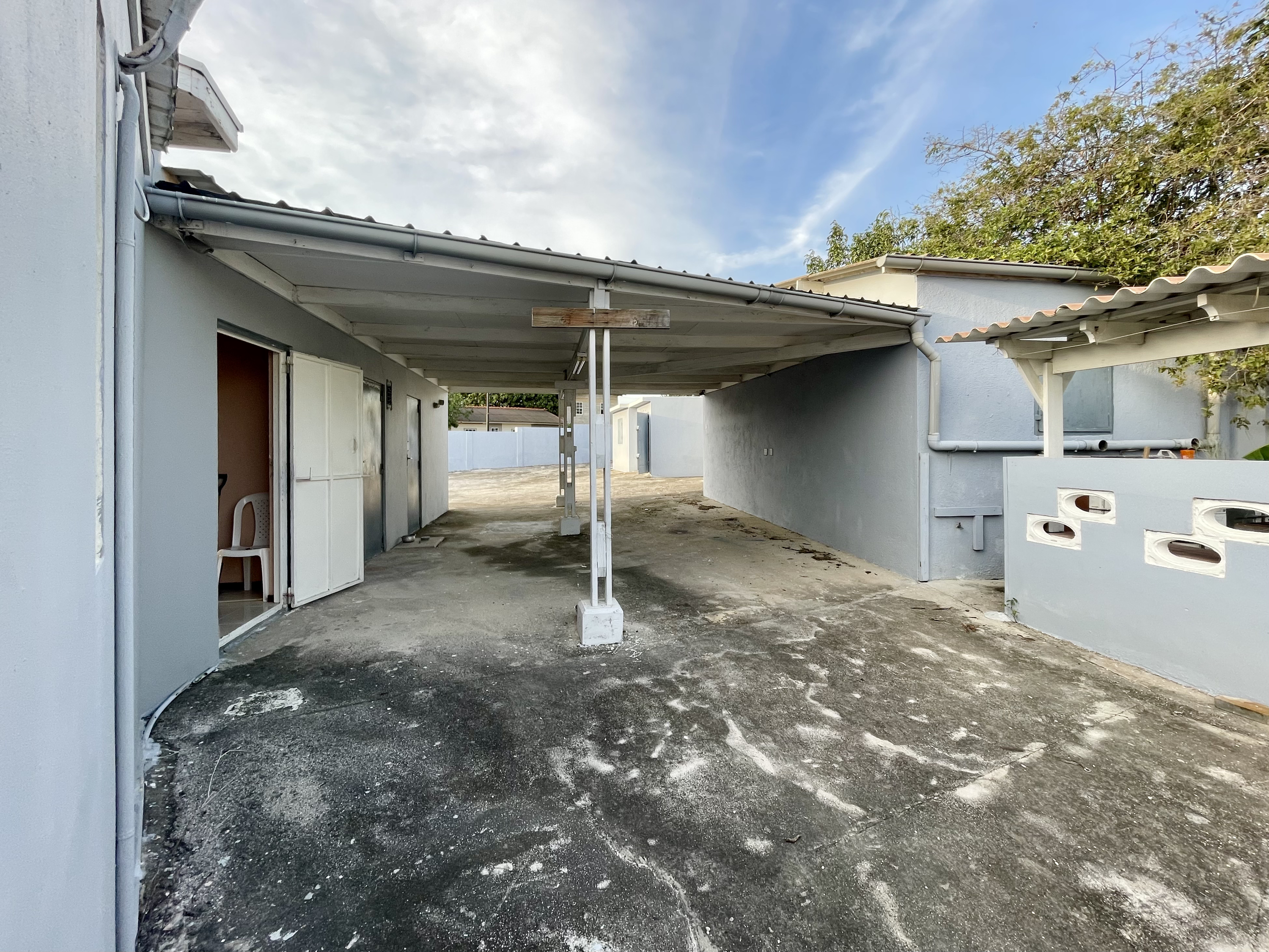Heintje Kool – commercial property with three buildings: commercial for sale in Heintje Kool, Curaçao (sold), photo 5